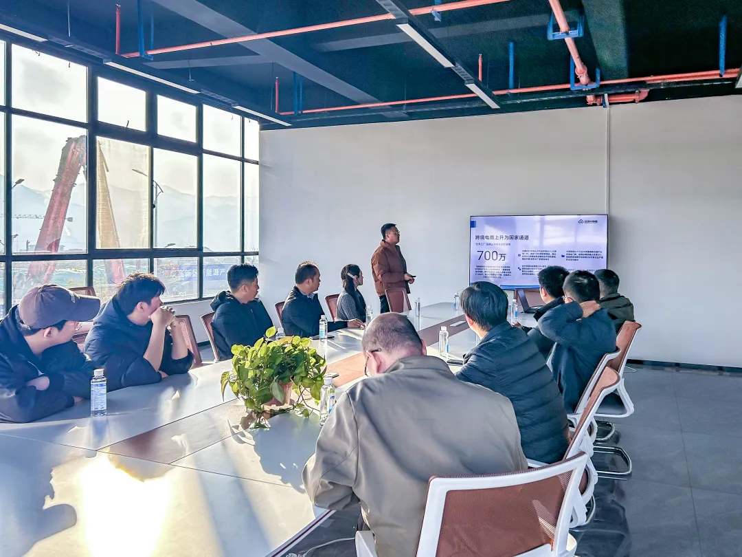 【项目动态】安康学院电子信息与工程学院赴秦巴数字港参观调研 深化产教融合 推动校企协同-山河汇联合创新平台