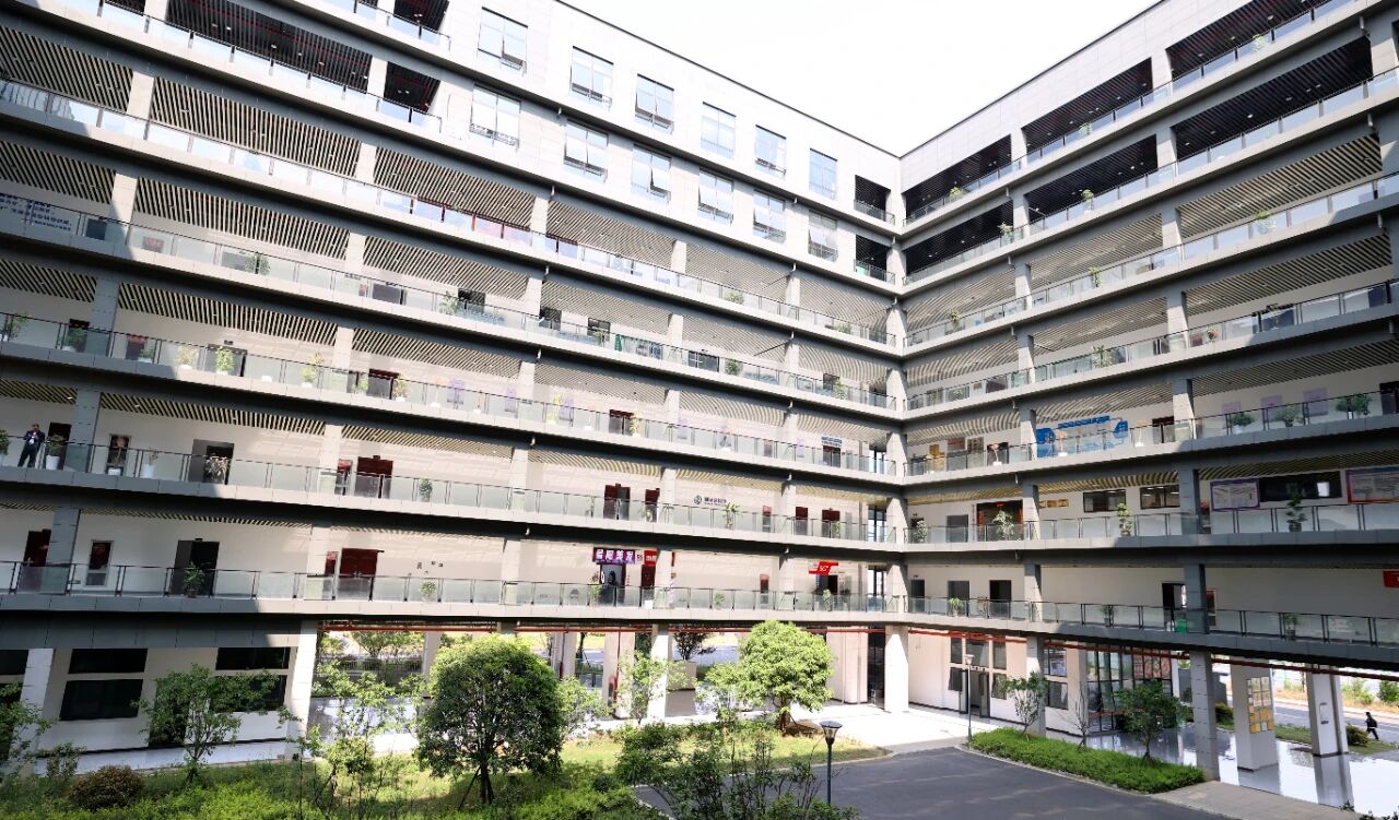 集团要闻｜业务拓展全国8个省市 服务新区200余家企业——深耕十载育企成链 贵安企业山河汇聚获评省级“专精特新”-山河汇联合创新平台